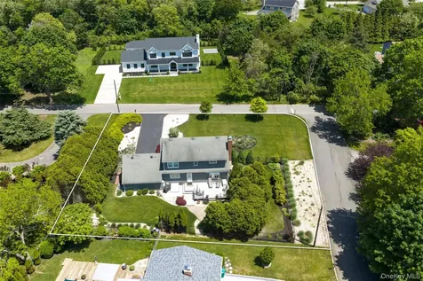 450 Maple Lane Greenport NY 11944