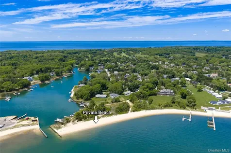 450 Maple Lane Greenport NY 11944