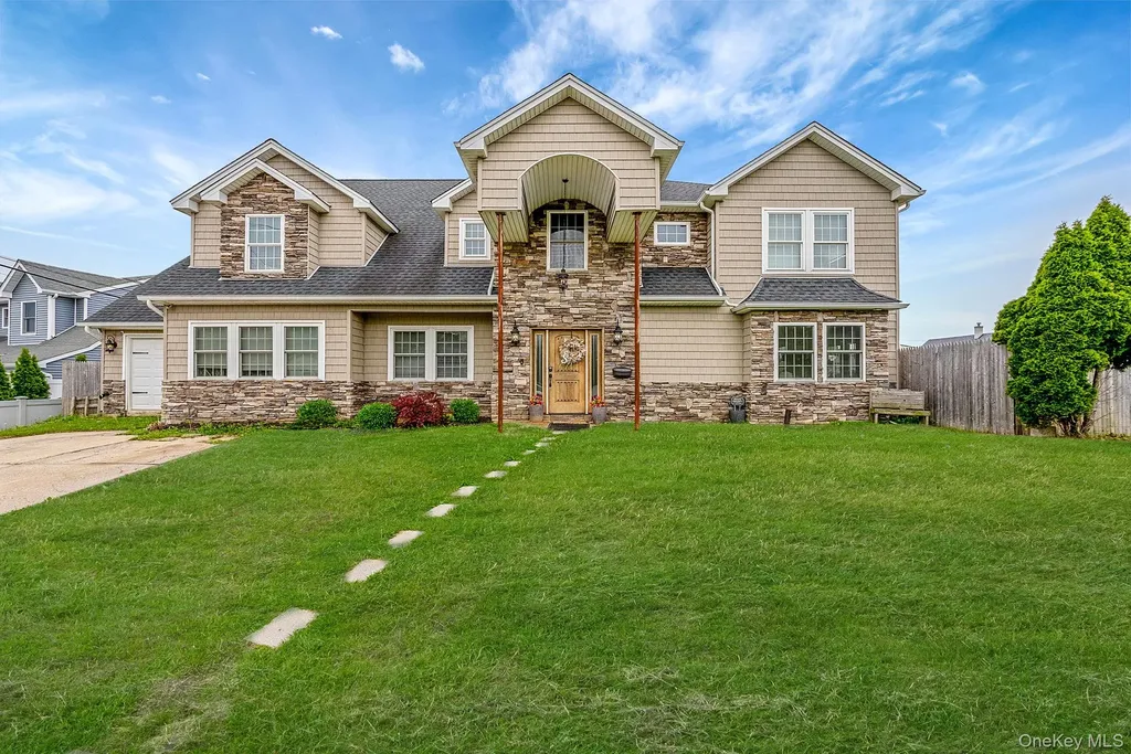 1582 Little Neck Avenue North Bellmore NY 11710
