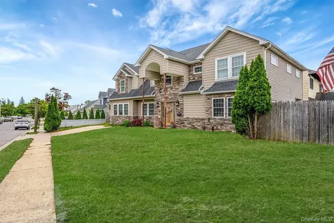 1582 Little Neck Avenue North Bellmore NY 11710