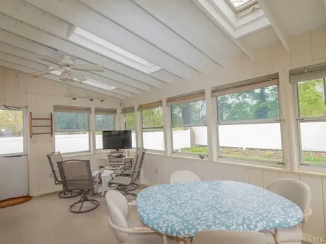 2080 Seamans Neck Road Seaford NY 11783