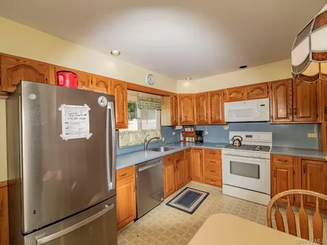 2080 Seamans Neck Road Seaford NY 11783
