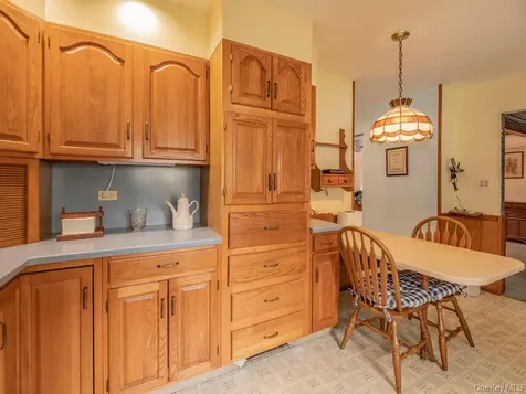 2080 Seamans Neck Road Seaford NY 11783