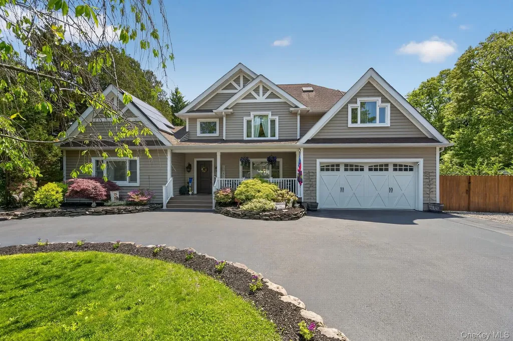 322 Rose Lane Smithtown NY 11787