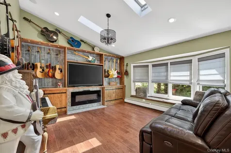 322 Rose Lane Smithtown NY 11787