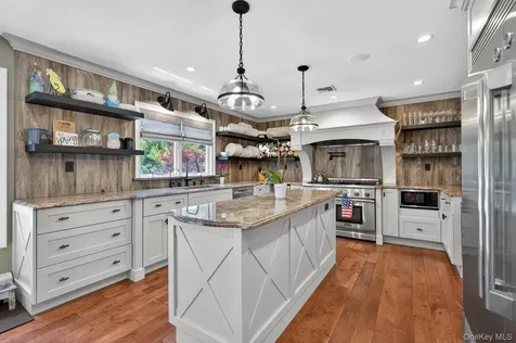 322 Rose Lane Smithtown NY 11787