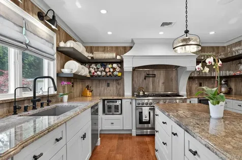 322 Rose Lane Smithtown NY 11787