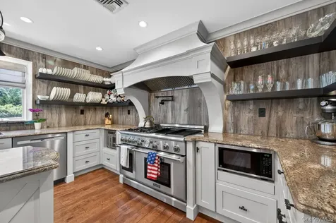 322 Rose Lane Smithtown NY 11787