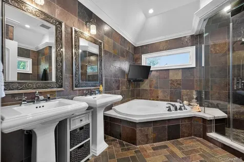 322 Rose Lane Smithtown NY 11787