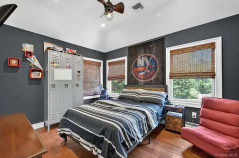 322 Rose Lane Smithtown NY 11787