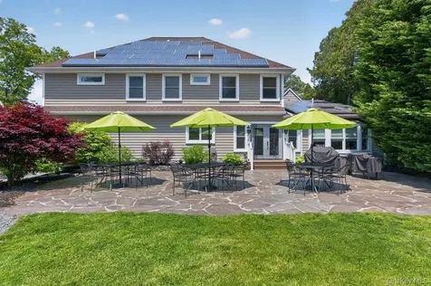 322 Rose Lane Smithtown NY 11787