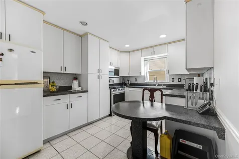 25 Jody Lane Yonkers NY 10701