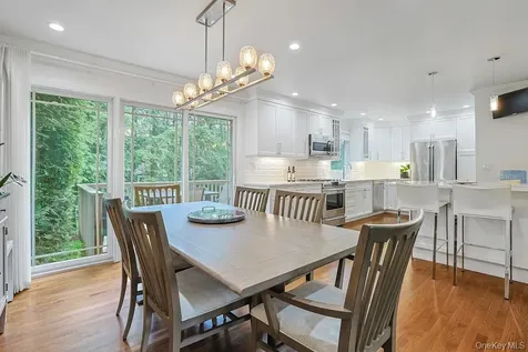 305 Stratton Road New Rochelle NY 10804