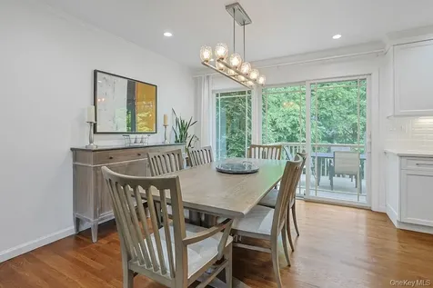 305 Stratton Road New Rochelle NY 10804