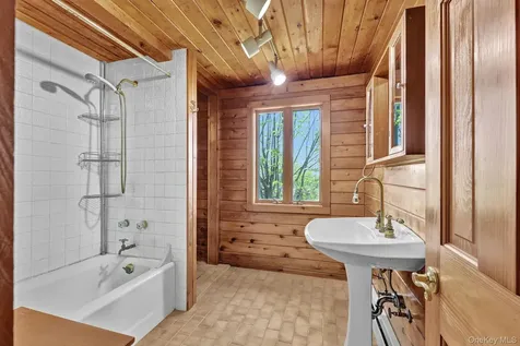 75 Stafford Road Swan Lake NY 12783