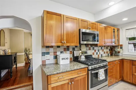75 Chestnut Avenue Pelham NY 10803
