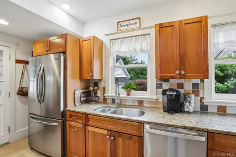 75 Chestnut Avenue Pelham NY 10803