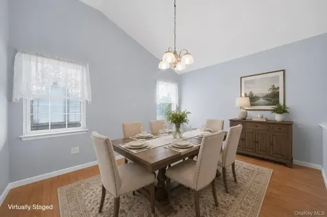 40 Willow Court Manorville NY 11949