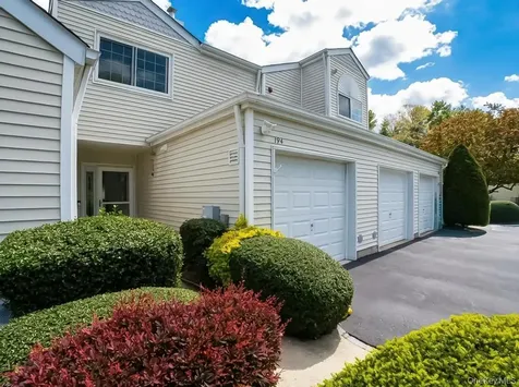 194 Gothic Circle Manorville NY 11949
