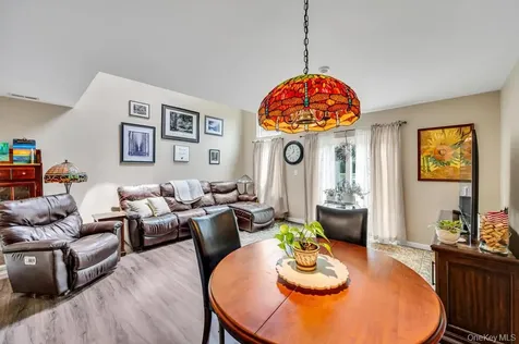 194 Gothic Circle Manorville NY 11949