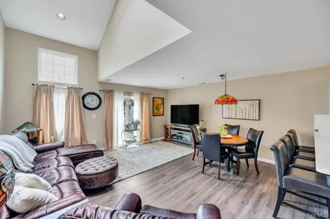 194 Gothic Circle Manorville NY 11949