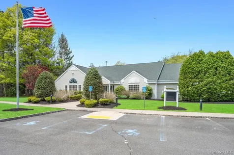 194 Gothic Circle Manorville NY 11949