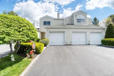 194 Gothic Circle Manorville NY 11949