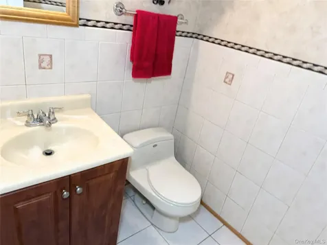 251 Barn Swallow Court Manorville NY 11949