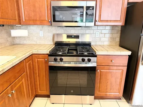 251 Barn Swallow Court Manorville NY 11949