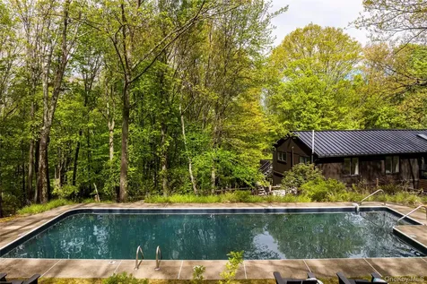 1 Van Buren Drive Hillsdale NY 12516