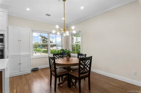 3 Pleasantview Drive Bayville NY 11709
