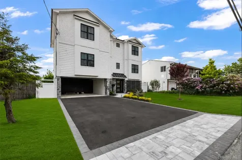 3 Pleasantview Drive Bayville NY 11709