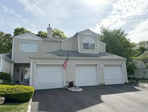 252 Barn Swallow Court Manorville NY 11949