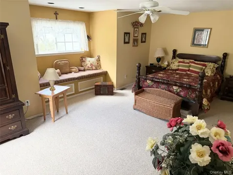 252 Barn Swallow Court Manorville NY 11949