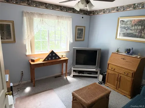 252 Barn Swallow Court Manorville NY 11949