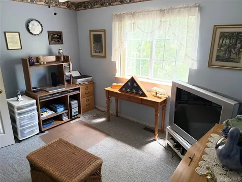 252 Barn Swallow Court Manorville NY 11949