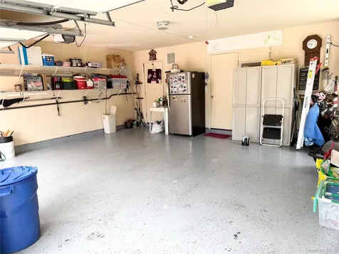 252 Barn Swallow Court Manorville NY 11949