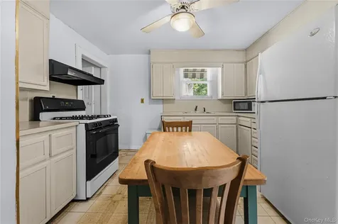28 Cross Street Locust Valley NY 11560