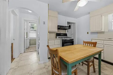 28 Cross Street Locust Valley NY 11560