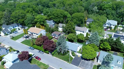 28 Cross Street Locust Valley NY 11560