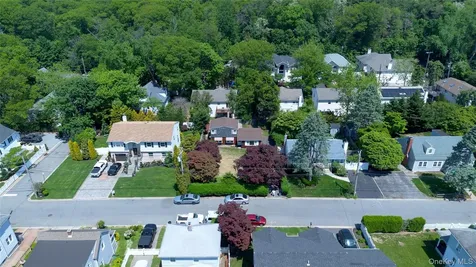 28 Cross Street Locust Valley NY 11560