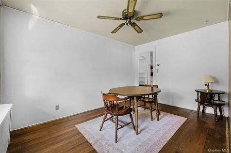 28 Cross Street Locust Valley NY 11560