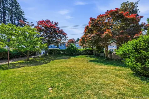 28 Cross Street Locust Valley NY 11560