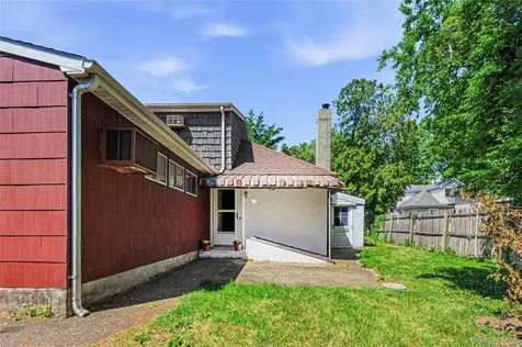 28 Cross Street Locust Valley NY 11560