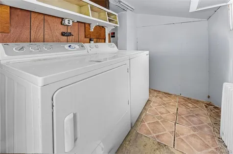 28 Cross Street Locust Valley NY 11560