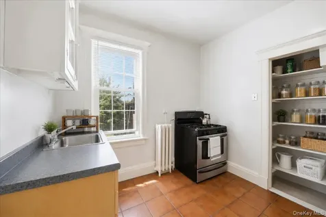 208 Tompkins Road Yonkers NY 10703