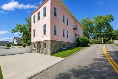 208 Tompkins Road Yonkers NY 10703