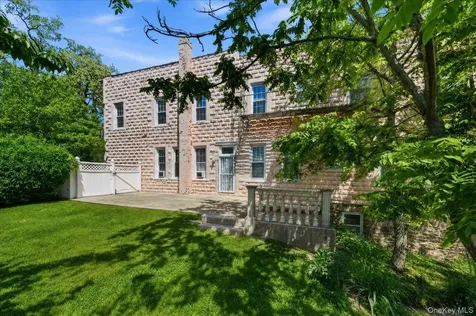 208 Tompkins Road Yonkers NY 10703