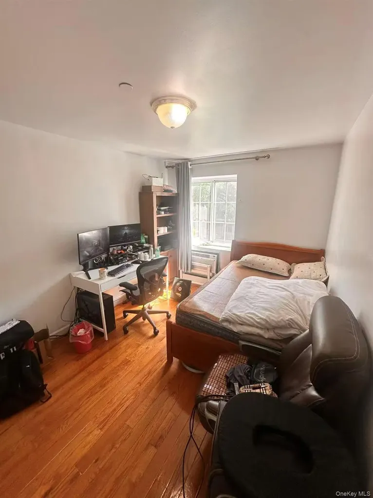 35-06 Leavitt Street Flushing NY 11354