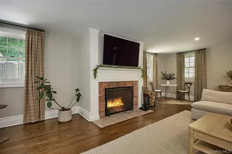 32 Lookout Road Tuxedo Park NY 10987